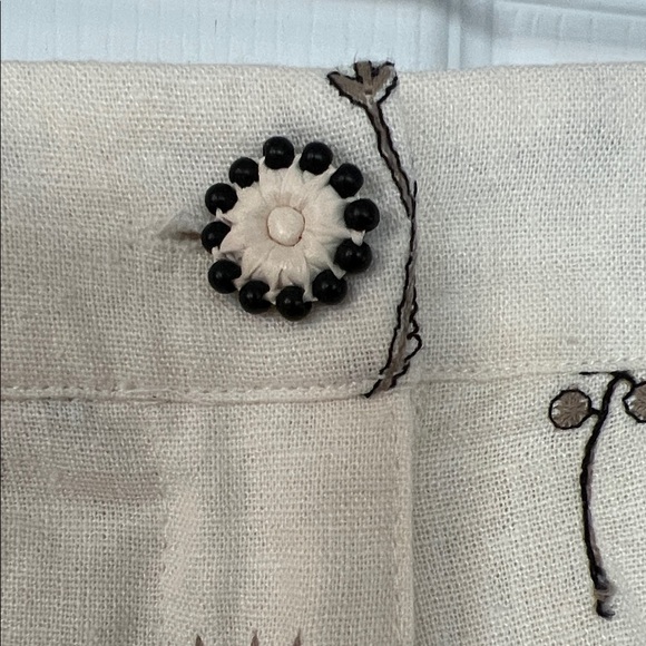 🌴🌷spring/vacation pick 🌷🌴 House of Harlow 1960 Black Floral on Cream Skirt - Picture 3 of 5